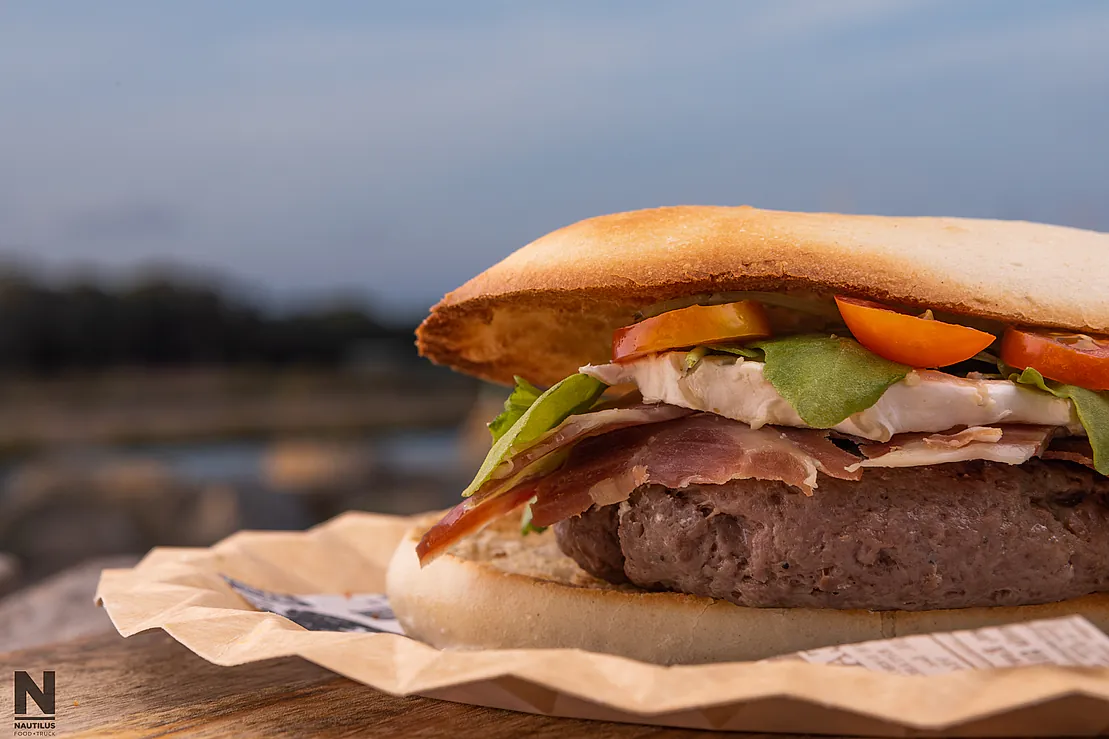 hamburguesa de ternera con jamón